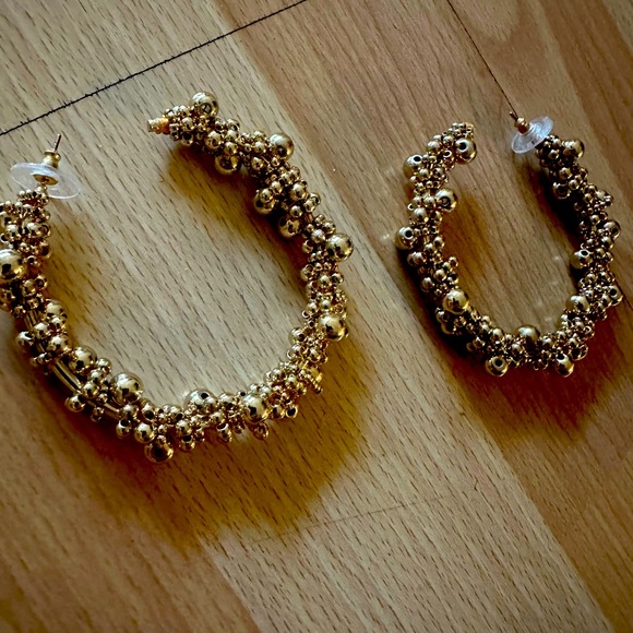 GOLD HOOP EARRINGS - Picture 3 of 4